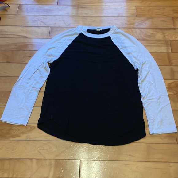 Garage shirt bundle, size xs and s - Picture 2 of 9